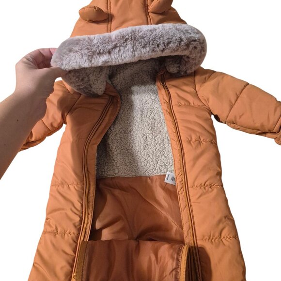 Baby fluffy onesie - Picture 2 of 3